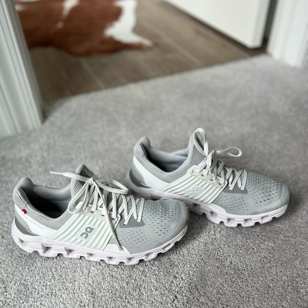 On Cloudswift Glacier | White size 8
